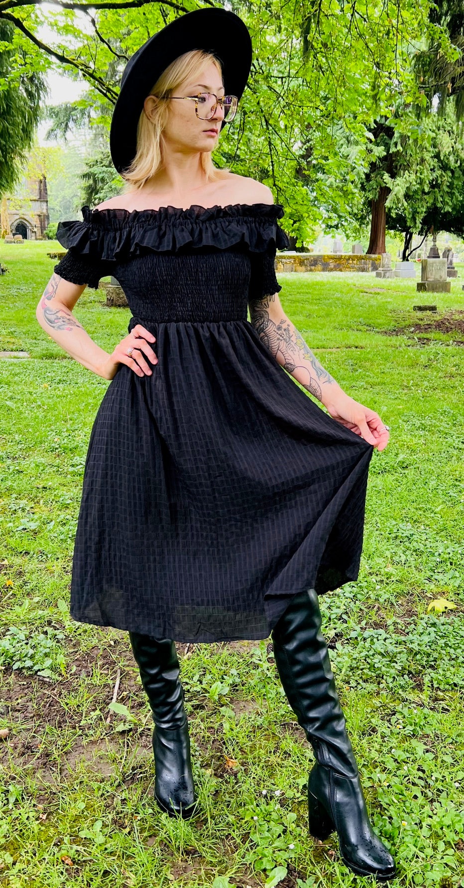 cottage dress Rose Garden perfect for casual outings or enchanting evenings Marseille Cottage Dress - Smoky